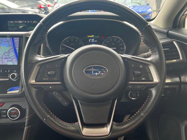 ＸＶ ２．０ｉ－Ｌ　アイサイト　黒革　ルーフレール　アドバンスドＰＫＧ　純正８型ナビ　バックカメラ　ＥＴＣ　ドラレコ　純正１７インチアルミ　シートヒーター　ＬＥＤヘッド　スマートキー　ＬＥＤライナー　パワーシート（12枚目）