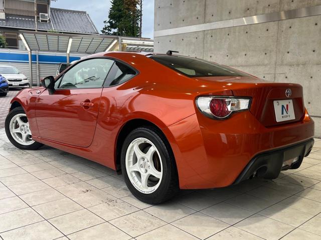 ８６ Ｇ　禁煙車　６速ＭＴ　エクリプスナビ　ＡＤＶＡＮＲａｃｉｎｇ製１６インチアルミ　ＥＴＣ　キーレス　革巻きハンドル　横滑り防止　フロントフォグランプ（32枚目）