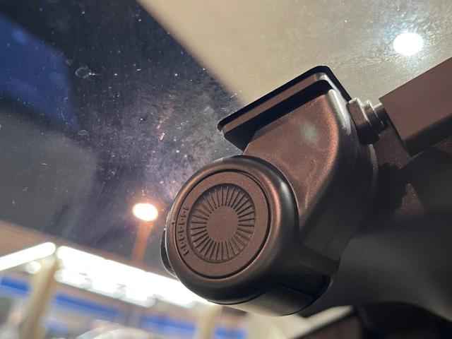 フォレスター アドバンス 後期D型 禁煙車 純正ナビ スマートリヤビューミラー バック&フロント&サイドカメラ ドラレコ ETC パワーシート 全席シートヒーター ステアリングヒーター 純正18インチアルミ LEDヘッドライト(7枚目)