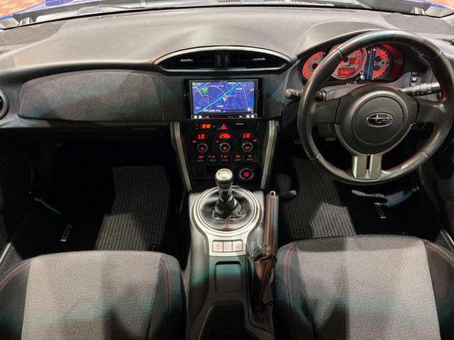 BRZ S 6MT 禁煙車 ロッソモデロ製マフラー STIタワーバー GTグレード専用17インチアルミ バックカメラ SDナビ ドラレコ ETC アクセスキー&プッシュスタート 純正革巻きステアリング(2枚目)
