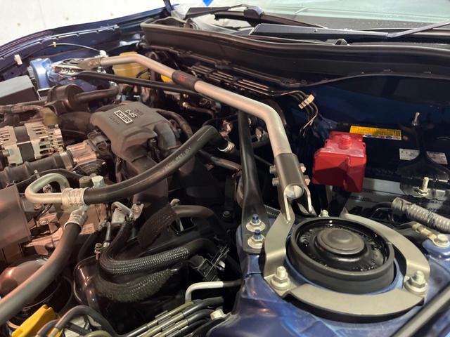 BRZ S 6MT 禁煙車 ロッソモデロ製マフラー STIタワーバー GTグレード専用17インチアルミ バックカメラ SDナビ ドラレコ ETC アクセスキー&プッシュスタート 純正革巻きステアリング(7枚目)