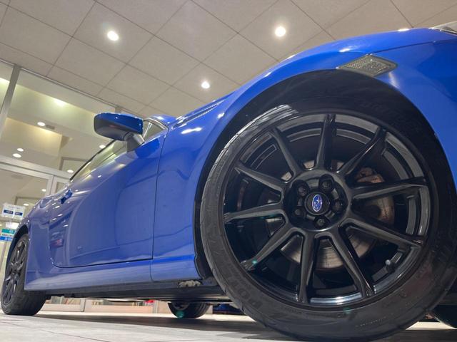 BRZ S 6MT 禁煙車 ロッソモデロ製マフラー STIタワーバー GTグレード専用17インチアルミ バックカメラ SDナビ ドラレコ ETC アクセスキー&プッシュスタート 純正革巻きステアリング(13枚目)