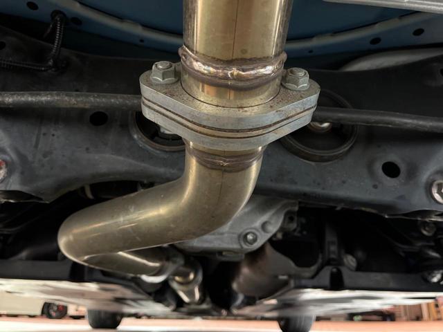 BRZ S 6MT 禁煙車 ロッソモデロ製マフラー STIタワーバー GTグレード専用17インチアルミ バックカメラ SDナビ ドラレコ ETC アクセスキー&プッシュスタート 純正革巻きステアリング(21枚目)