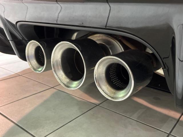 シビック タイプR 6MT 大型リアスポイラー センタートリプルマフラー ブレンボキャリパー 専用スポーツシート メーカーナビ バックカメラ ホンダセンシング ETC スマートキー 純正19インチアルミ LEDヘッド(5枚目)