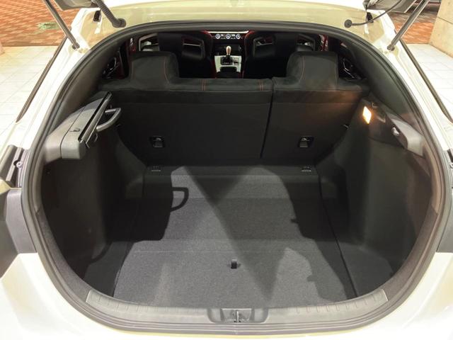 シビック タイプR 6MT 大型リアスポイラー センタートリプルマフラー ブレンボキャリパー 専用スポーツシート メーカーナビ バックカメラ ホンダセンシング ETC スマートキー 純正19インチアルミ LEDヘッド(14枚目)