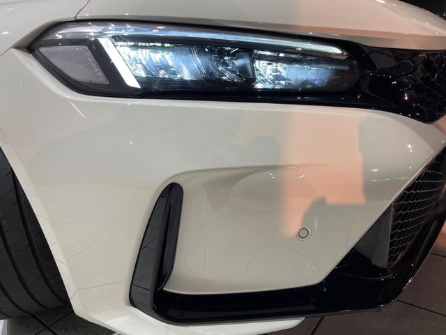 シビック タイプR 6MT 大型リアスポイラー センタートリプルマフラー ブレンボキャリパー 専用スポーツシート メーカーナビ バックカメラ ホンダセンシング ETC スマートキー 純正19インチアルミ LEDヘッド(35枚目)