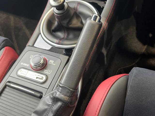 ＷＲＸ ＳＴＩ ＳＴＩ　タイプＳ　後期Ｄ型　ＳＴＩパフォーマンスＰＫＧ　ＲＥＣＡＲＯシート　ＨＫＳマフラー　禁煙車　ＳＤナビ　バックカメラ　ＥＴＣ　ドラレコ　純正１９インチアルミ　スマートキー　ＬＥＤヘッド　ＬＥＤライナー（31枚目）