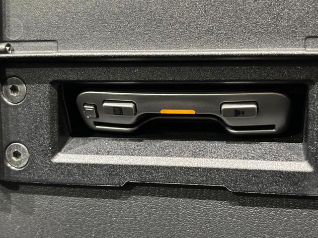 ロードスター Sスペシャルパッケージ BOSEサウンド 禁煙車 6MT Silk Blazeリアウィング 柿本マフラー スマートキー&プッシュスタート ETC ドラレコ 革巻きハンドル LEDヘッドライト 純正16インチアルミ(9枚目)