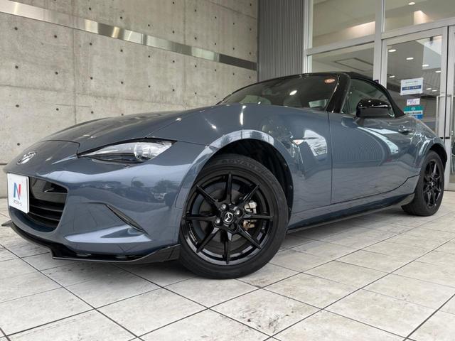 ロードスター Ｓレザーパッケージ　ホワイトセレクション　ＭＴ車　フルエアロ　バックカメラ　ＢＯＳＥサウンド　衝突被害軽減システム　禁煙車　レザーシート　コーナーセンサー　スマートキー　ＬＥＤヘッド　ビルトインＥＴＣ　クルコン　車線逸脱警報　オートライト（3枚目）