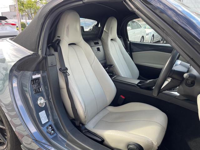 ロードスター Ｓレザーパッケージ　ホワイトセレクション　ＭＴ車　フルエアロ　バックカメラ　ＢＯＳＥサウンド　衝突被害軽減システム　禁煙車　レザーシート　コーナーセンサー　スマートキー　ＬＥＤヘッド　ビルトインＥＴＣ　クルコン　車線逸脱警報　オートライト（14枚目）