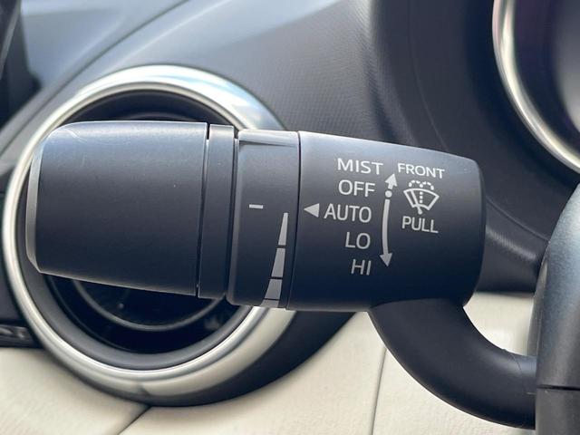 ロードスター Ｓレザーパッケージ　ホワイトセレクション　ＭＴ車　フルエアロ　バックカメラ　ＢＯＳＥサウンド　衝突被害軽減システム　禁煙車　レザーシート　コーナーセンサー　スマートキー　ＬＥＤヘッド　ビルトインＥＴＣ　クルコン　車線逸脱警報　オートライト（29枚目）