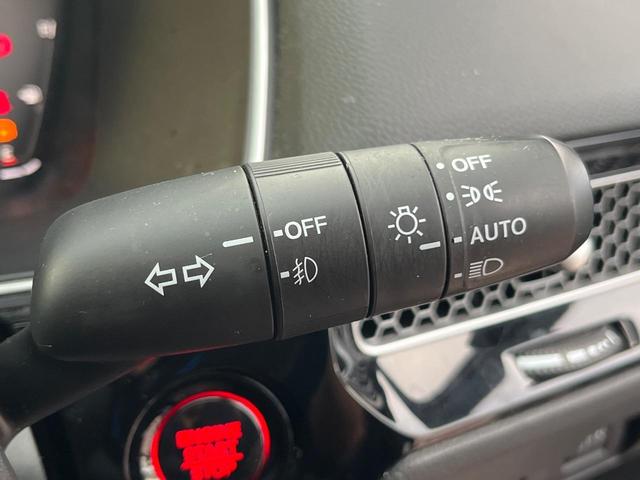 シビック ＥＸ　禁煙車　ＢＯＳＥ　ホンダセンシング　１０．２インチデジタルメーター　ホンダコネクトディスプレイ　バックカメラ　シートヒーター　ドラレコ　ＥＴＣ２．０　置くだけ充電　ハーフレザー　純正１８インチアルミ（58枚目）