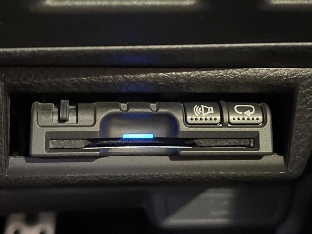 フォレスター S-リミテッド 後期D型 アドバンスドPKG 禁煙車 純正SDナビ バックカメラ ETC 純正18インチアルミ LEDヘッド パワーシート シートヒーター スマートキー アダプティブクルーズコントロール(6枚目)