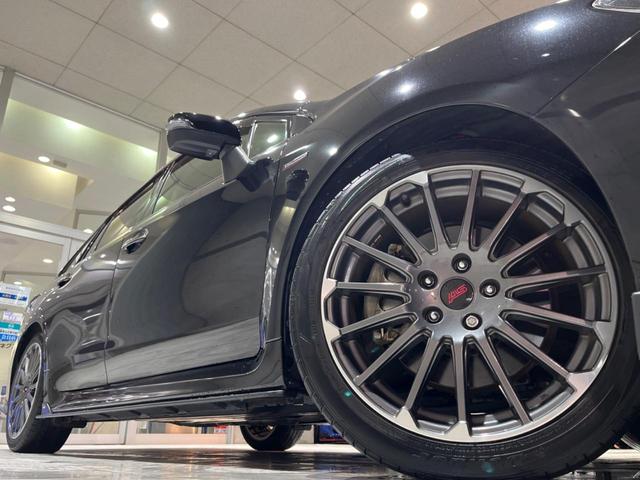 レヴォーグ ２．０ＳＴＩスポーツアイサイト　後期Ｅ型　ＳＴＩマフラー　ＳＴＩパフォーマンスＰＫＧ　セイフティプラス　バレンティテールランプ　純正８型ナビ　バックカメラ　ＥＴＣ　ドラレコ　純正１８インチアルミ　ＬＥＤヘッド　禁煙車（14枚目）