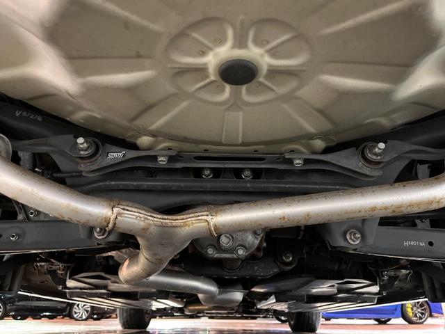 レヴォーグ ２．０ＳＴＩスポーツアイサイト　後期Ｅ型　ＳＴＩマフラー　ＳＴＩパフォーマンスＰＫＧ　セイフティプラス　バレンティテールランプ　純正８型ナビ　バックカメラ　ＥＴＣ　ドラレコ　純正１８インチアルミ　ＬＥＤヘッド　禁煙車（21枚目）