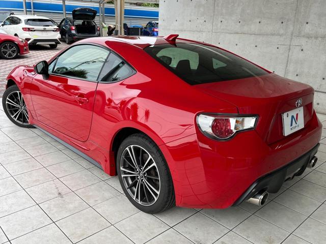 86 GT TRDエアロ 禁煙車 6速MT SDナビ バックカメラ スマートキー&プッシュスタート ETC デュアルオートエアコン 革巻きハンドル HIDヘッドライト 純正17インチアルミ(28枚目)