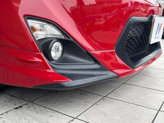 86 GT TRDエアロ 禁煙車 6速MT SDナビ バックカメラ スマートキー&プッシュスタート ETC デュアルオートエアコン 革巻きハンドル HIDヘッドライト 純正17インチアルミ(37枚目)