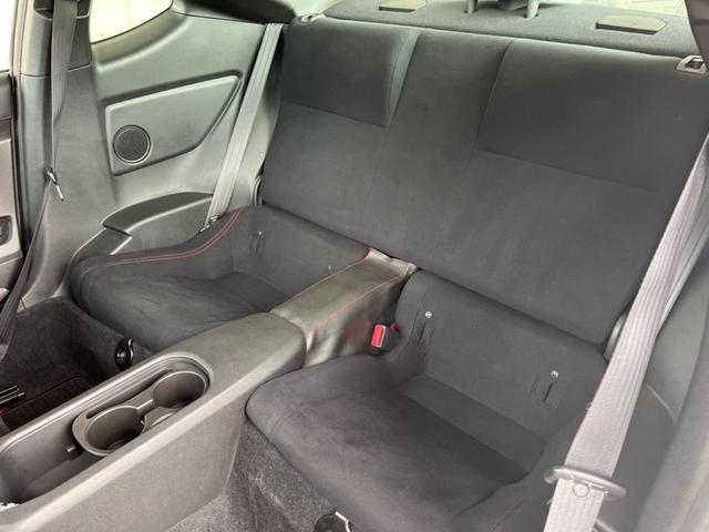 86 GT TRDエアロ 禁煙車 6速MT SDナビ バックカメラ スマートキー&プッシュスタート ETC デュアルオートエアコン 革巻きハンドル HIDヘッドライト 純正17インチアルミ(44枚目)