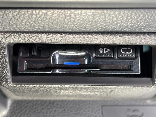 レヴォーグ 2.0STIスポーツアイサイト 後期D型 禁煙車 赤革シート カロッツェリアナビ フロント・サイドカメラ スマートリアビューミラー スマートキー&プッシュスタート ETC ドラレコ 純正18インチアルミ ビルシュタインダンパー(6枚目)