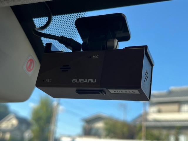 レヴォーグ 2.0STIスポーツアイサイト 後期D型 禁煙車 赤革シート カロッツェリアナビ フロント・サイドカメラ スマートリアビューミラー スマートキー&プッシュスタート ETC ドラレコ 純正18インチアルミ ビルシュタインダンパー(7枚目)