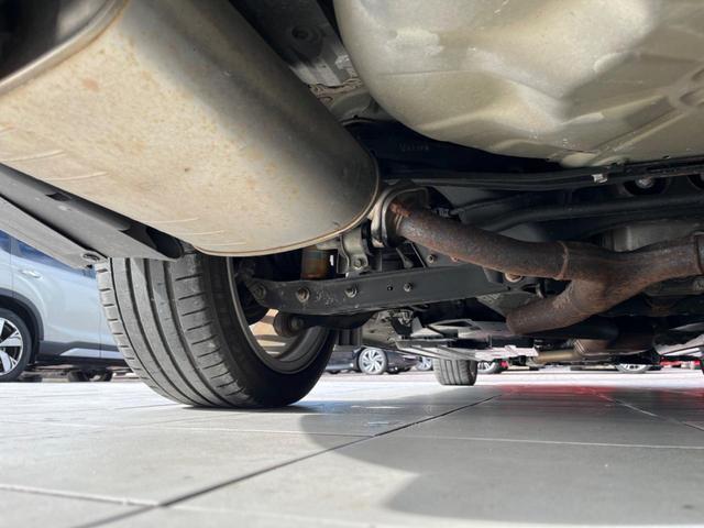 レヴォーグ 2.0STIスポーツアイサイト 後期D型 禁煙車 赤革シート カロッツェリアナビ フロント・サイドカメラ スマートリアビューミラー スマートキー&プッシュスタート ETC ドラレコ 純正18インチアルミ ビルシュタインダンパー(33枚目)