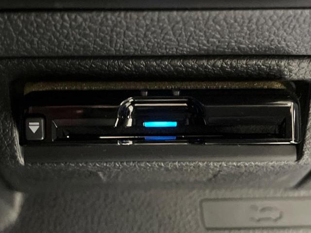 レヴォーグ 1.6STIスポーツアイサイト 後期D型 STIスタイルパッケージ STIマフラー スマートリヤビューミラー 純正ナビ バック&フロント&サイドカメラ シートヒーター ETC アクセスキー&プッシュスタート 革シート(11枚目)