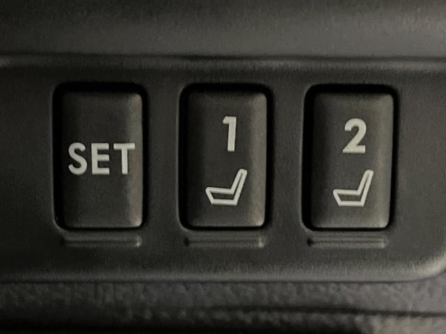 レヴォーグ 1.6STIスポーツアイサイト 後期D型 STIスタイルパッケージ STIマフラー スマートリヤビューミラー 純正ナビ バック&フロント&サイドカメラ シートヒーター ETC アクセスキー&プッシュスタート 革シート(44枚目)