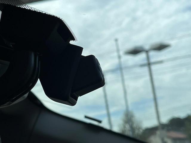 XV 2.0i-L アイサイト ルーフレール 禁煙車 純正SDナビ サイド&バックカメラ ドラレコ ETC コーナーセンサー LEDヘッドライト アクセスキー&プッシュスタート 純正革巻きステアリング 純正17インチアルミ(7枚目)