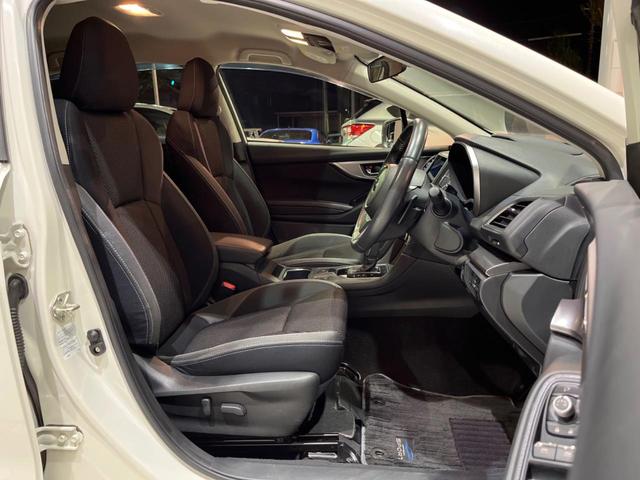 インプレッサスポーツ ２．０ｉ－Ｌアイサイト　後期Ｄ型　純正８型ナビ　バックカメラ　禁煙車　セイフティプラス　ＬＥＤライナー　スマートキー＆プッシュスタート　ＥＴＣ　ドラレコ　革巻きハンドル　純正１７インチナビ　ＬＥＤヘッドライト（10枚目）