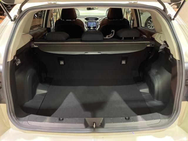 インプレッサスポーツ ２．０ｉ－Ｌアイサイト　後期Ｄ型　純正８型ナビ　バックカメラ　禁煙車　セイフティプラス　ＬＥＤライナー　スマートキー＆プッシュスタート　ＥＴＣ　ドラレコ　革巻きハンドル　純正１７インチナビ　ＬＥＤヘッドライト（12枚目）