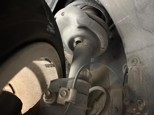 インプレッサ 2.0GT 禁煙車 5速MT 柿本改マフラー ディスプレイオーディオ バックカメラ 運転席パワーシート クルーズコントロール キーレスエントリー ETC 純正17インチアルミ HIDヘッドライト(23枚目)