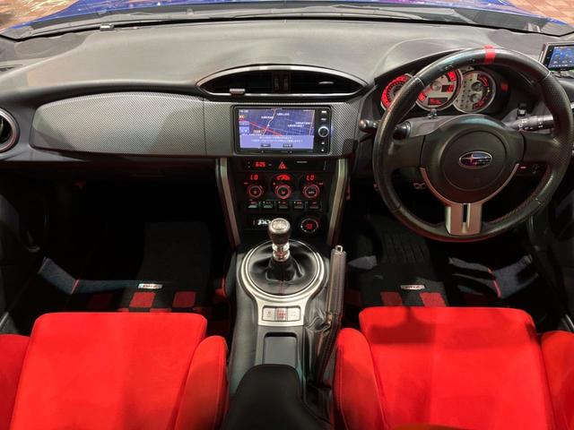 ＢＲＺ Ｓ　禁煙　ＲＥＣＡＲＯシート　ＲＡＹＳ製１７インチアルミ　６連ＭＴ　バックカメラ　ドライブレコーダー　ＥＴＣ　ＳＴＩタワーバー　純正革巻ステアリング　ＨＩＤヘッドライト　アクセスキー＆プッシュスタート（2枚目）