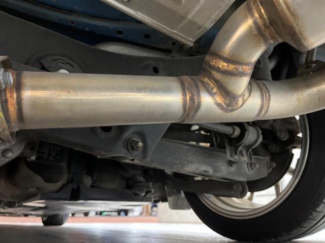 ＢＲＺ Ｓ　禁煙　ＲＥＣＡＲＯシート　ＲＡＹＳ製１７インチアルミ　６連ＭＴ　バックカメラ　ドライブレコーダー　ＥＴＣ　ＳＴＩタワーバー　純正革巻ステアリング　ＨＩＤヘッドライト　アクセスキー＆プッシュスタート（35枚目）