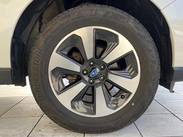 フォレスター X-ブレイク 後期D型 禁煙車 ルーフレール アドバンスドセーフティPKG イクリプスナビ バックカメラ シートヒーター ETC パドルシフト 純正革巻きステアリング 純正17インチアルミ LEDヘッドライト(35枚目)