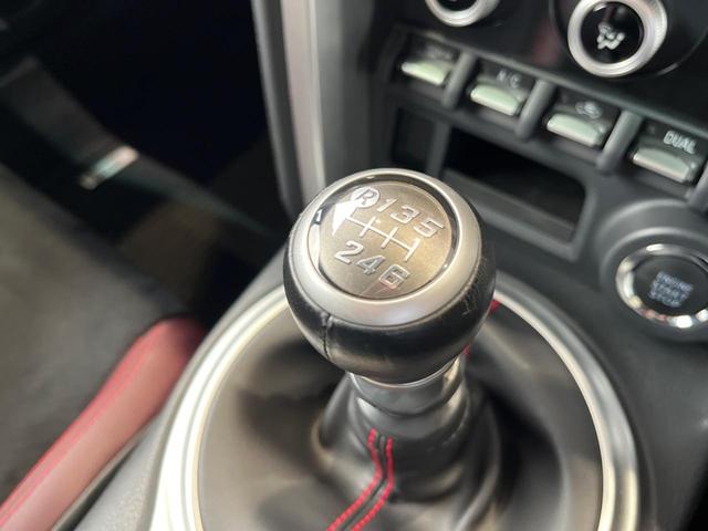 BRZ STI スポーツ 最終H型 6MT 禁煙 リアスポイラー ブレンボキャリパー 半革シート シートヒーター クルーズコントロール バックカメラ 純正SDナビ ドラレコ アクセスキー&プッシュスタート 純正17インチアルミ(7枚目)