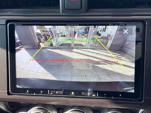 BRZ S 禁煙車 6速MT カロッツェリアナビ クルコン バックカメラ ドラレコ ETC シートヒーター デジタルインナーミラー スマートキー 純正革巻きステアリング 純正18インチアルミ LEDヘッドライト(6枚目)