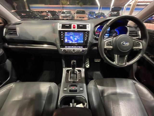 レガシィアウトバック リミテッド　Ｃ型　電動リアゲート　フリップダウンモニター　黒革　禁煙車　純正８型ナビ　バックカメラ　ＥＴＣ　純正１８インチアルミ　ステアリングヒーター　アダプティブクルーズコントロール　パワーシート（2枚目）