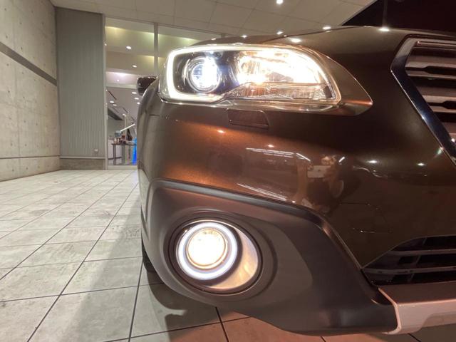 レガシィアウトバック リミテッド　Ｃ型　電動リアゲート　フリップダウンモニター　黒革　禁煙車　純正８型ナビ　バックカメラ　ＥＴＣ　純正１８インチアルミ　ステアリングヒーター　アダプティブクルーズコントロール　パワーシート（15枚目）