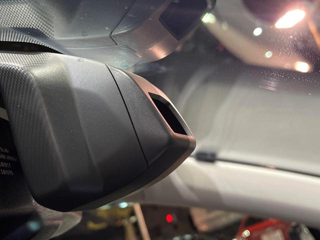 レガシィアウトバック リミテッド　Ｃ型　電動リアゲート　フリップダウンモニター　黒革　禁煙車　純正８型ナビ　バックカメラ　ＥＴＣ　純正１８インチアルミ　ステアリングヒーター　アダプティブクルーズコントロール　パワーシート（38枚目）