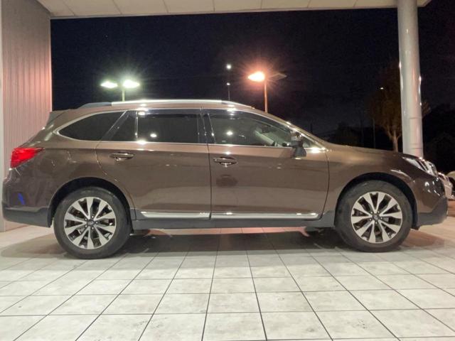 レガシィアウトバック リミテッド　Ｃ型　電動リアゲート　フリップダウンモニター　黒革　禁煙車　純正８型ナビ　バックカメラ　ＥＴＣ　純正１８インチアルミ　ステアリングヒーター　アダプティブクルーズコントロール　パワーシート（40枚目）