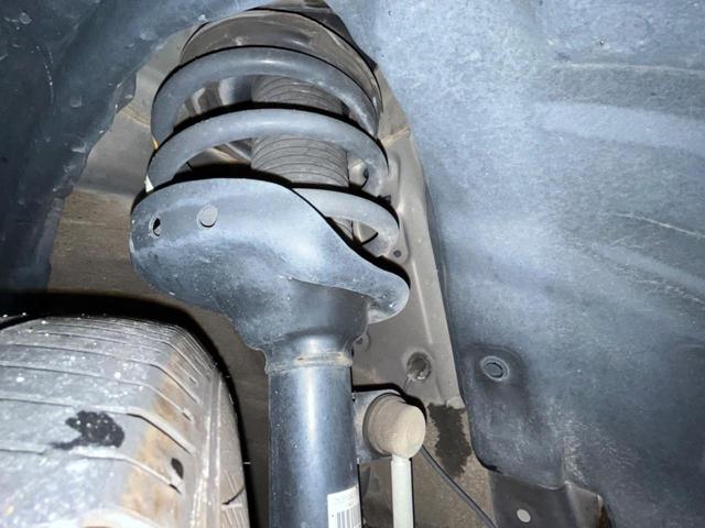 レガシィアウトバック リミテッド　Ｃ型　電動リアゲート　フリップダウンモニター　黒革　禁煙車　純正８型ナビ　バックカメラ　ＥＴＣ　純正１８インチアルミ　ステアリングヒーター　アダプティブクルーズコントロール　パワーシート（47枚目）