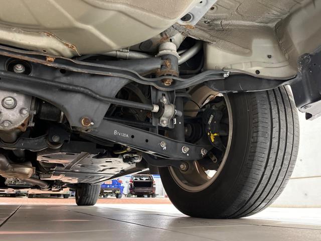 レガシィアウトバック リミテッド　Ｃ型　電動リアゲート　フリップダウンモニター　黒革　禁煙車　純正８型ナビ　バックカメラ　ＥＴＣ　純正１８インチアルミ　ステアリングヒーター　アダプティブクルーズコントロール　パワーシート（54枚目）