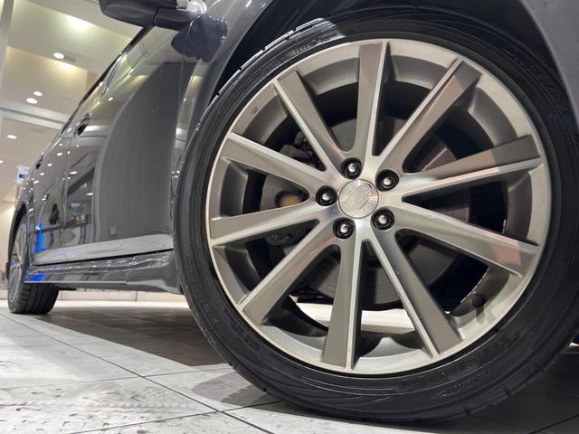 レガシィツーリングワゴン ２．０ＧＴ　ＤＩＴアイサイト　禁煙車　ＳＴＩエアロ　純正ナビ　ドラレコ　バックカメラ　ＥＴＣ　アクセスキー＆プッシュスタート　ＬＥＤライナー　パワーシート　純正革巻きステアリング　純正１８インチアルミホイール　ＨＩＤヘッドライト（15枚目）