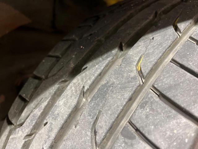 レガシィツーリングワゴン ２．０ＧＴ　ＤＩＴアイサイト　禁煙車　ＳＴＩエアロ　純正ナビ　ドラレコ　バックカメラ　ＥＴＣ　アクセスキー＆プッシュスタート　ＬＥＤライナー　パワーシート　純正革巻きステアリング　純正１８インチアルミホイール　ＨＩＤヘッドライト（33枚目）