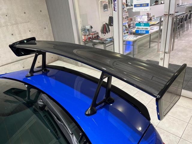 WRX S4 STIスポーツシャープ 500台限定 STIカーボンリアスポイラー STIパフォーマンスPKG STIマフラー 禁煙車 純正8型ナビ バックカメラ ETC ドラレコ OP鍛造18インチアルミ LEDヘッド パワーシート(3枚目)