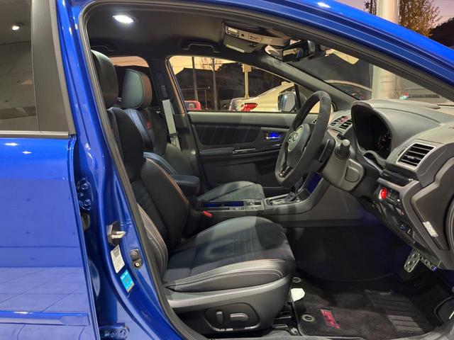 WRX S4 STIスポーツシャープ 500台限定 STIカーボンリアスポイラー STIパフォーマンスPKG STIマフラー 禁煙車 純正8型ナビ バックカメラ ETC ドラレコ OP鍛造18インチアルミ LEDヘッド パワーシート(10枚目)