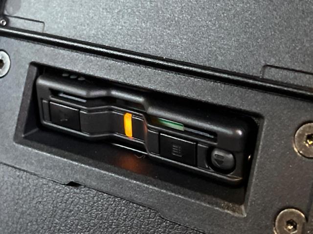 ロードスター Ｓレザーパッケージ　Ｖセレクション　６ＭＴ　禁煙車　スポーツタンナッパ革シート　マツダコネクト８．８インチ　バックカメラ　ＥＴＣ　スマートキー　ＬＥＤヘッド　レーダークルーズコントロール　シートヒーター　オートエアコン（6枚目）