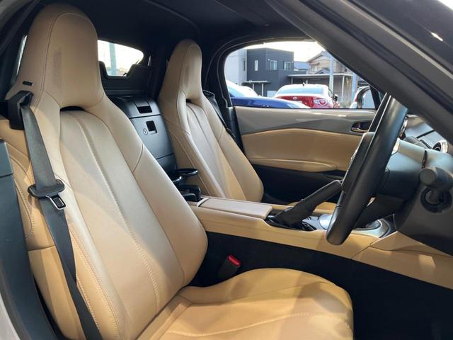 ロードスター Ｓレザーパッケージ　Ｖセレクション　６ＭＴ　禁煙車　スポーツタンナッパ革シート　マツダコネクト８．８インチ　バックカメラ　ＥＴＣ　スマートキー　ＬＥＤヘッド　レーダークルーズコントロール　シートヒーター　オートエアコン（7枚目）