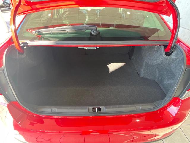 インプレッサＧ４ １．６ｉ－Ｓ　アイサイト　４ＷＤ　後期Ｅ型　禁煙車　純正ナビ　バック＆フロント＆サイドカメラ　メモリー機能付きパワーシート　ドラレコ　アクセスキー＆プッシュスタート　ＥＴＣ　純正１７インチアルミ　ＬＥＤヘッドライト（13枚目）