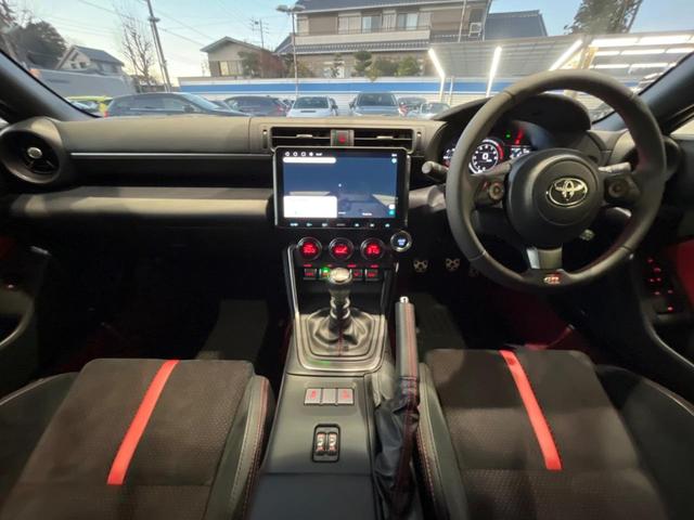 GR86 RZ B型 6MT 禁煙車 フローティングディスプレイオーディオ デジタルインナーミラー 純正18インチアルミ LEDヘッド スマートキー シートヒーター クルーズコントロール オートライト(2枚目)